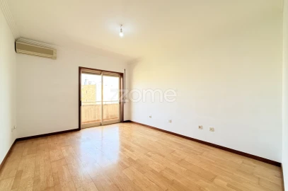 Apartamento T2 para Venda em Coronado (São Romão e São Mamede)