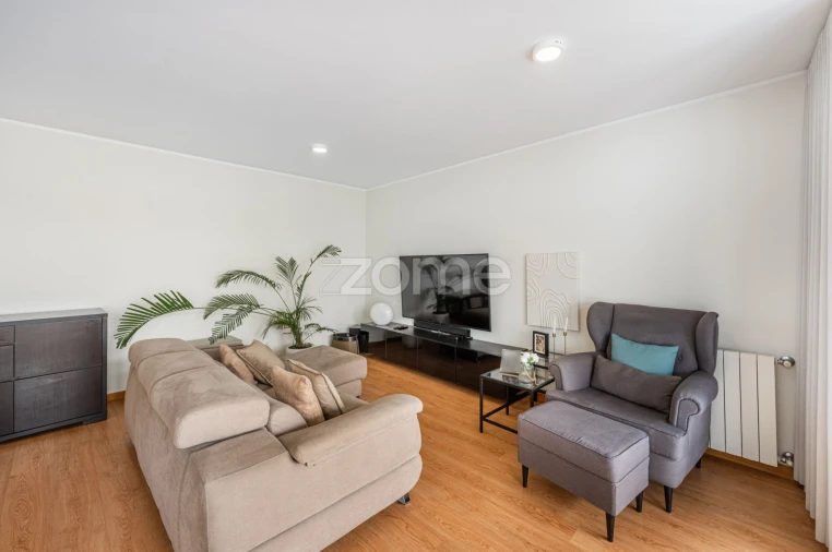 Apartamento T2 para Venda em Cidade da Maia Foto 7