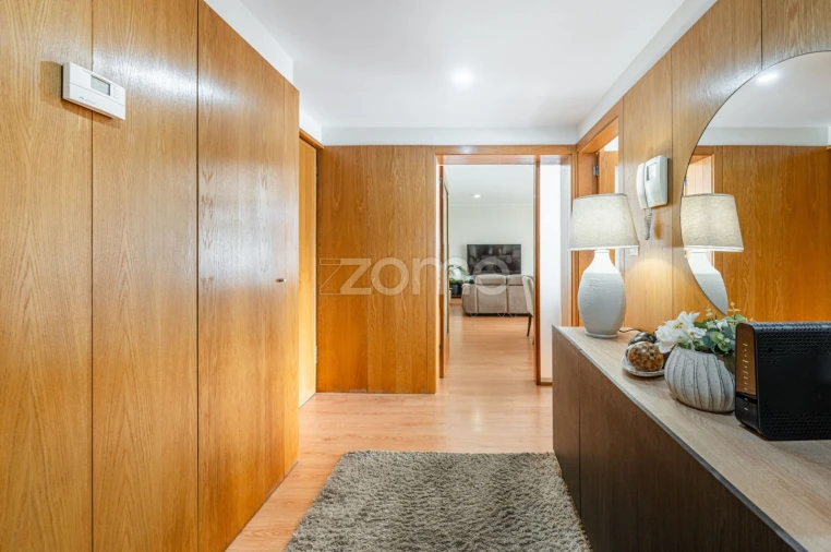 Apartamento T2 para Venda em Cidade da Maia Foto 5