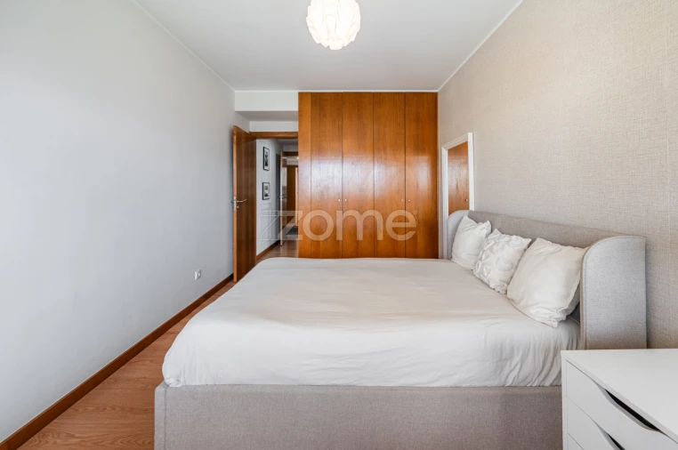 Apartamento T2 para Venda em Cidade da Maia Foto 20