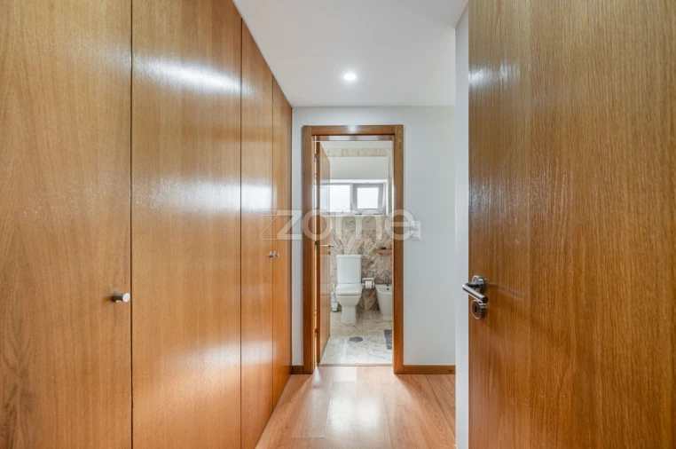 Apartamento T2 para Venda em Cidade da Maia Foto 21