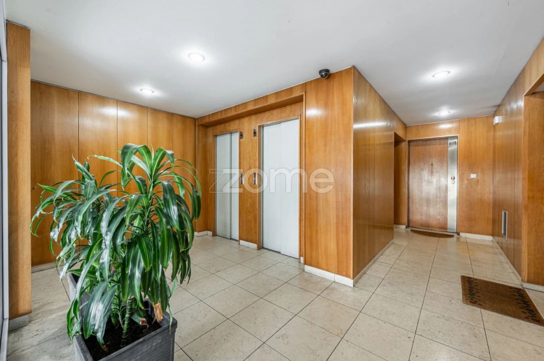 Apartamento T2 para Venda em Cidade da Maia Foto 3