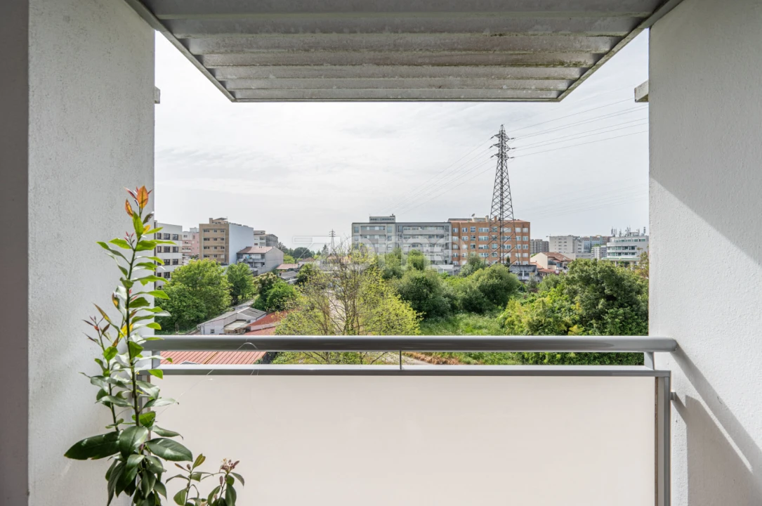 Apartamento T2 para Venda em Cidade da Maia Foto 11