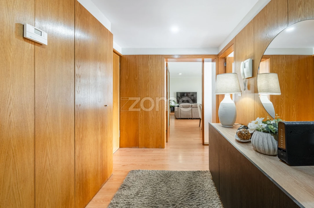 Apartamento T2 para Venda em Cidade da Maia Foto 5