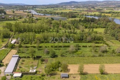 Terreno para Venda em Merelim (São Paio), Panoias e Parada de Tibães