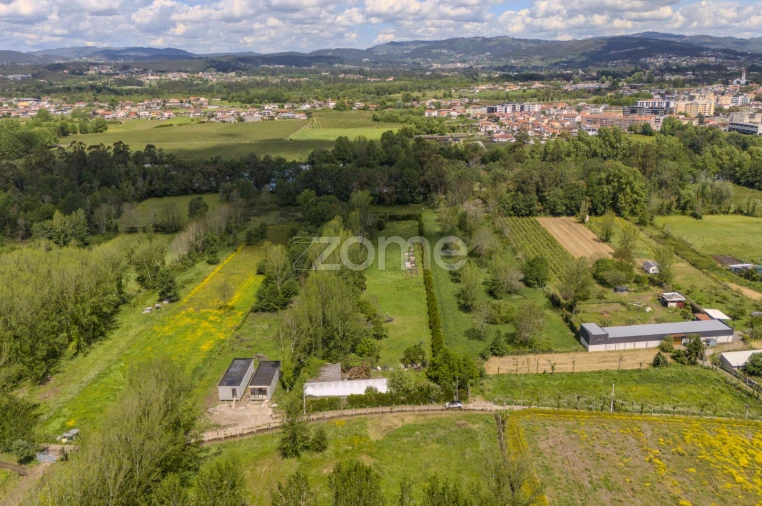 Terreno para Venda em Merelim (São Paio), Panoias e Parada de Tibães Foto 10