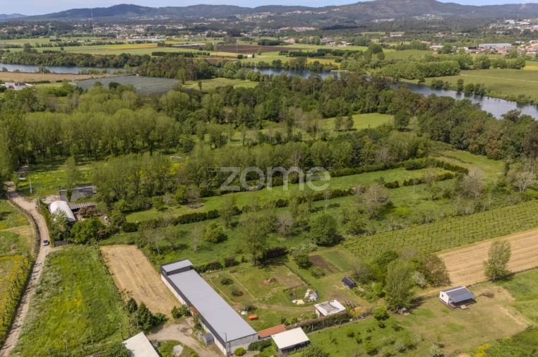 Terreno para Venda em Merelim (São Paio), Panoias e Parada de Tibães Foto 12
