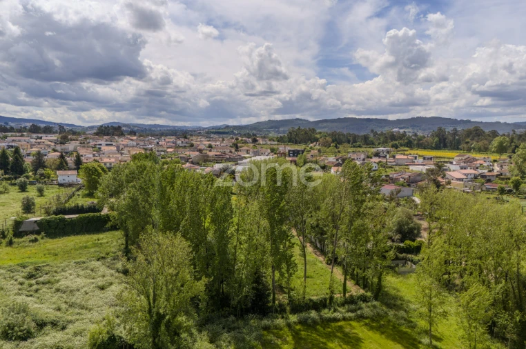 Terreno para Venda em Merelim (São Paio), Panoias e Parada de Tibães Foto 15