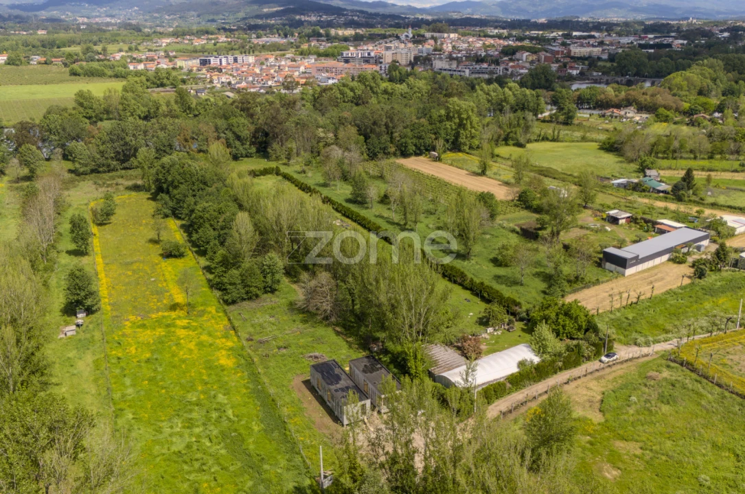 Terreno para Venda em Merelim (São Paio), Panoias e Parada de Tibães Foto 8