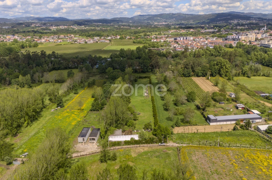 Terreno para Venda em Merelim (São Paio), Panoias e Parada de Tibães Foto 10