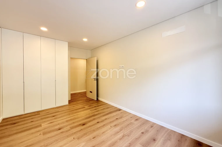 Apartamento T3 para Venda em Vila Nova de Famalicão e Calendário Foto 9