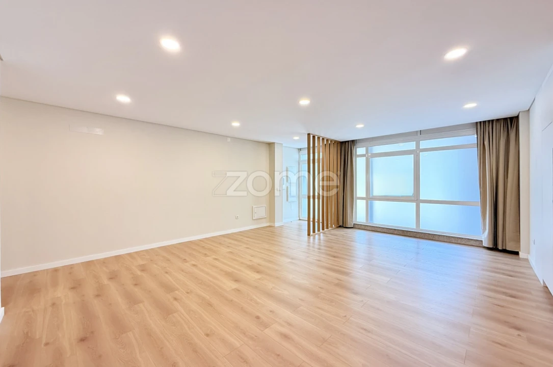 Apartamento T3 para Venda em Vila Nova de Famalicão e Calendário Foto 6