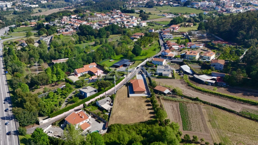 Terreno para Venda em Santo Tirso, Couto (Santa Cristina e São Miguel) e Burgães
