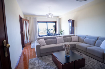 Apartamento T2 para Venda em Esmeriz e Cabeçudos