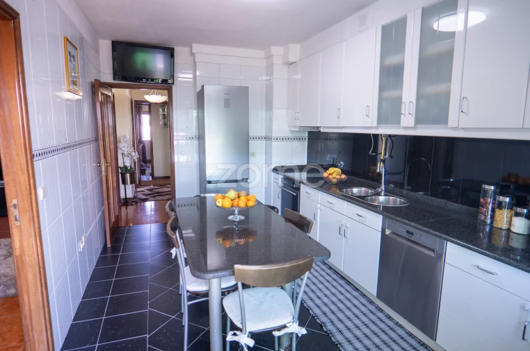 Apartamento T2 para Venda em Esmeriz e Cabeçudos Foto 10