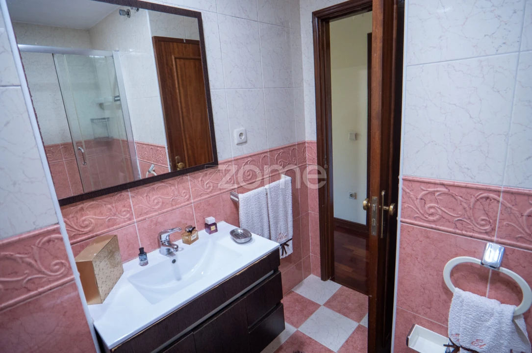 Apartamento T2 para Venda em Esmeriz e Cabeçudos Foto 19