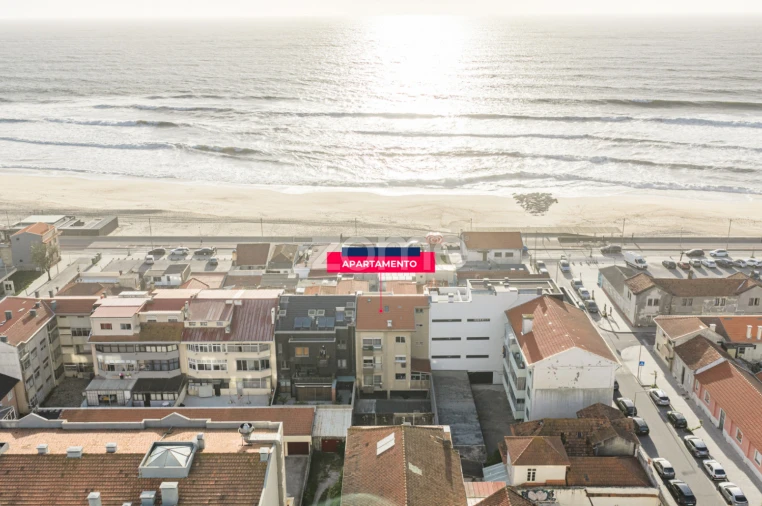 Apartamento T2 para Venda em Espinho Foto 2