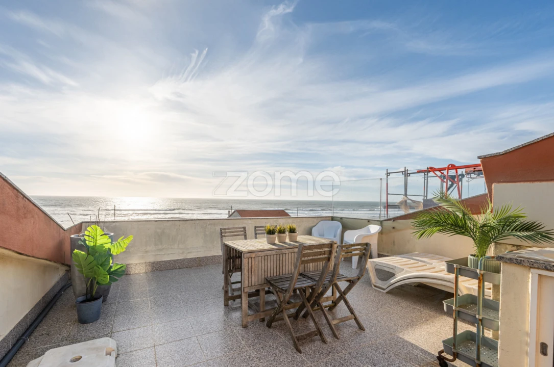 Apartamento T2 para Venda em Espinho Foto 1