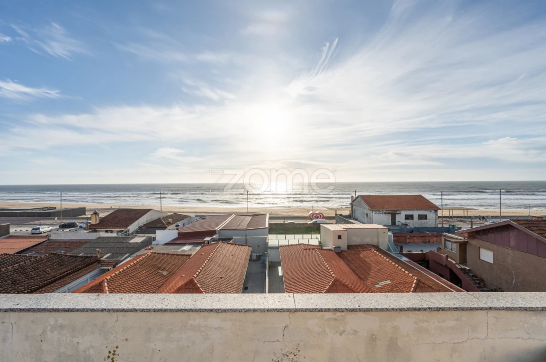 Apartamento T2 para Venda em Espinho Foto 24