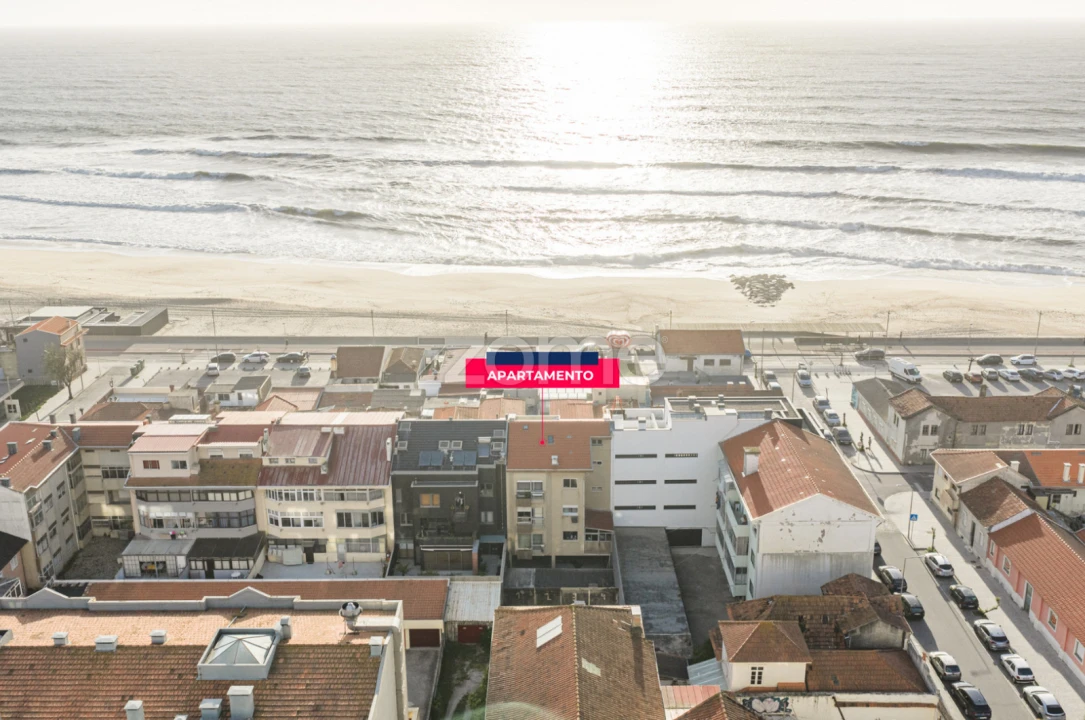 Apartamento T2 para Venda em Espinho Foto 2