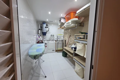 Moradia T4 para Venda em Quarteira