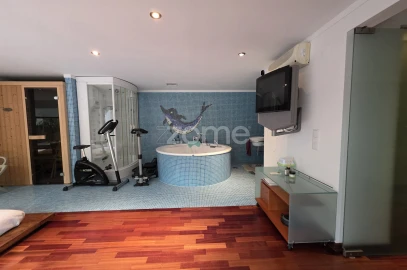 Moradia T4 para Venda em Quarteira