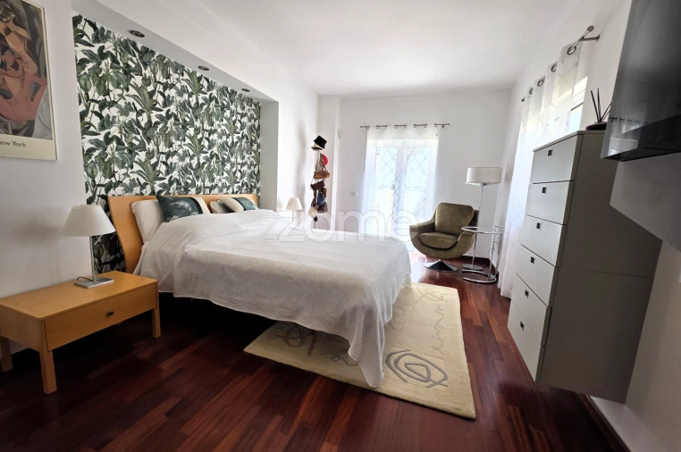 Moradia T4 para Venda em Quarteira Foto 9