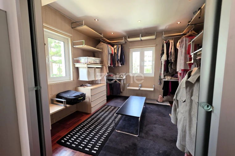 Moradia T4 para Venda em Quarteira Foto 11