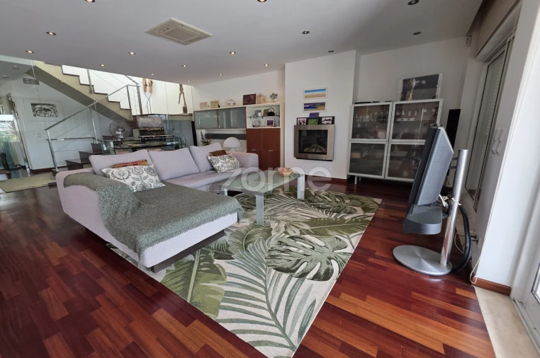 Moradia T4 para Venda em Quarteira Foto 19