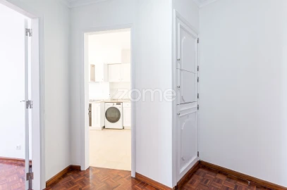 Apartamento T3 para Arrendamento em Penha de França