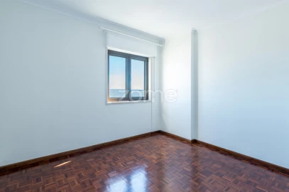 Apartamento T3 para Arrendamento em Penha de França