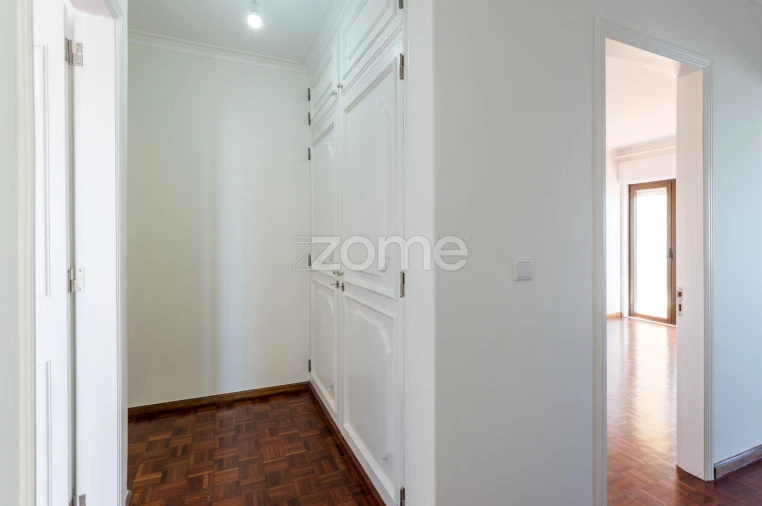 Apartamento T3 para Arrendamento em Penha de França Foto 10