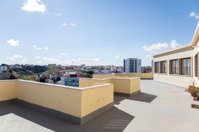 Apartamento T3 para Arrendamento em Penha de França Foto 24