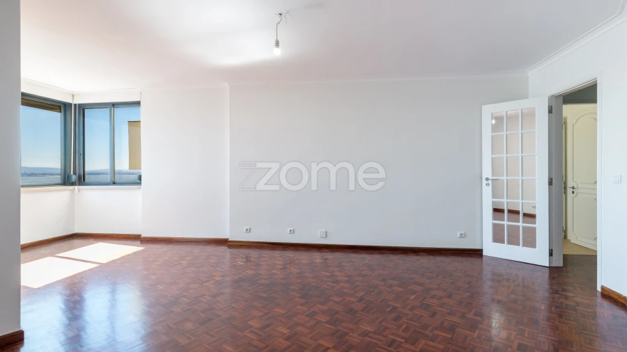 Apartamento T3 para Arrendamento em Penha de França
