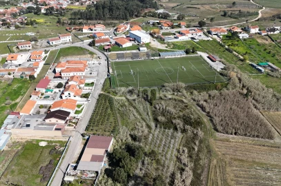 Terreno para Venda em Amoreira da Gândara, Paredes do Bairro e Ancas