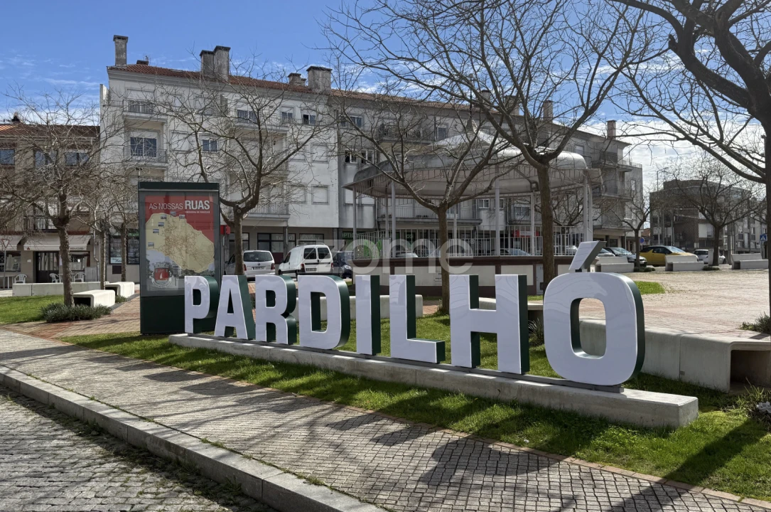 Moradia T5 para Venda em Pardilho Foto 1