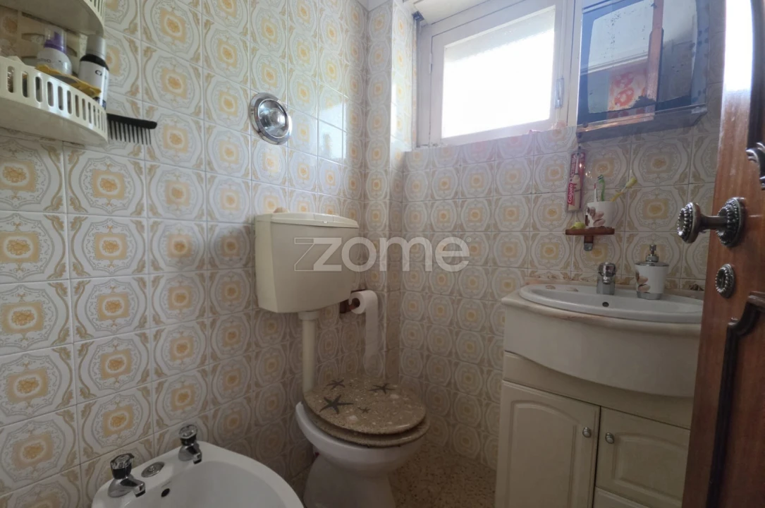 Apartamento T2 para Venda em Águas Livres Foto 18