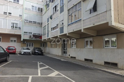 Apartamento T2 para Venda em Águas Livres