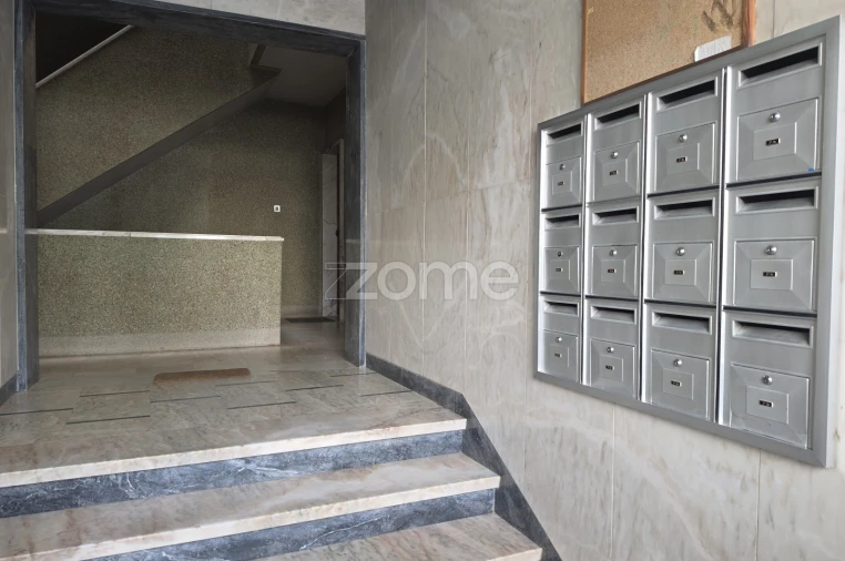 Apartamento T2 para Venda em Águas Livres Foto 2