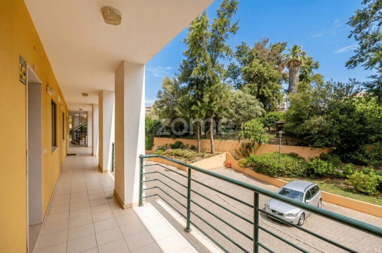 Apartamento T2 para Venda em Portimão Foto 3