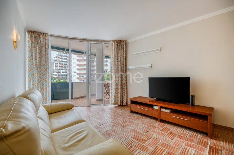 Apartamento T2 para Venda em Portimão Foto 8