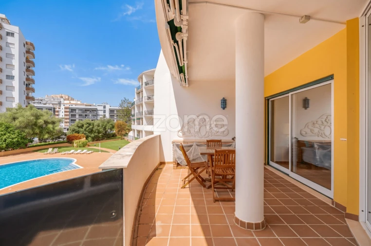 Apartamento T2 para Venda em Portimão Foto 14