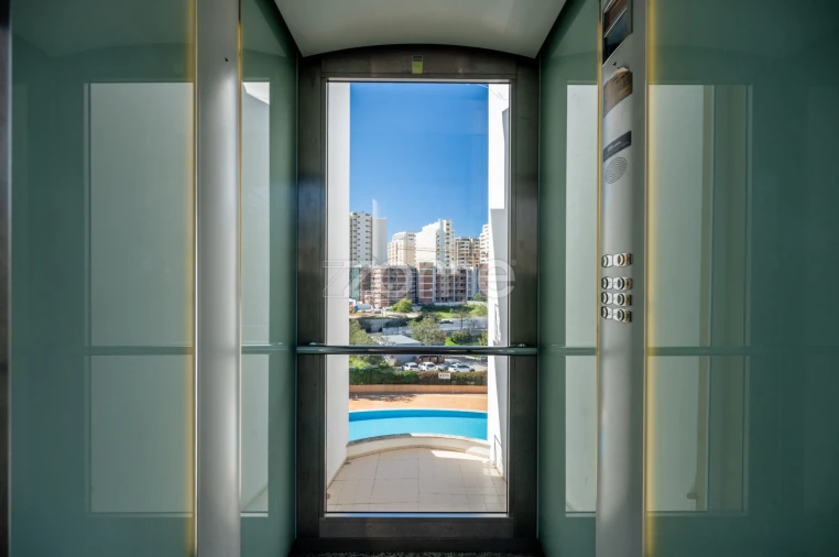 Apartamento T2 para Venda em Portimão Foto 29