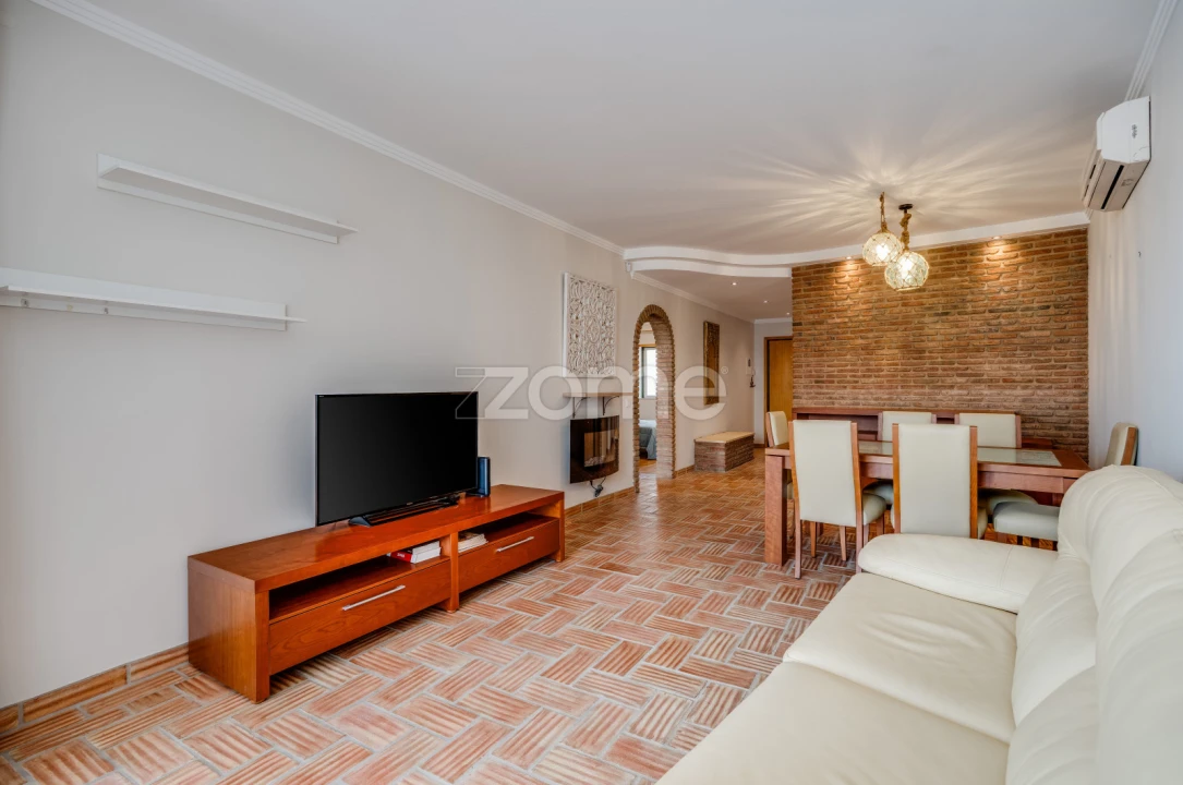 Apartamento T2 para Venda em Portimão Foto 7