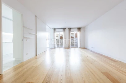 Apartamento T2 para Arrendamento em Ajuda