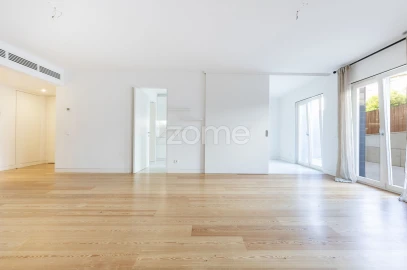 Apartamento T2 para Arrendamento em Ajuda