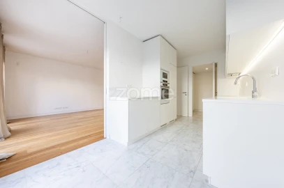 Apartamento T2 para Arrendamento em Ajuda