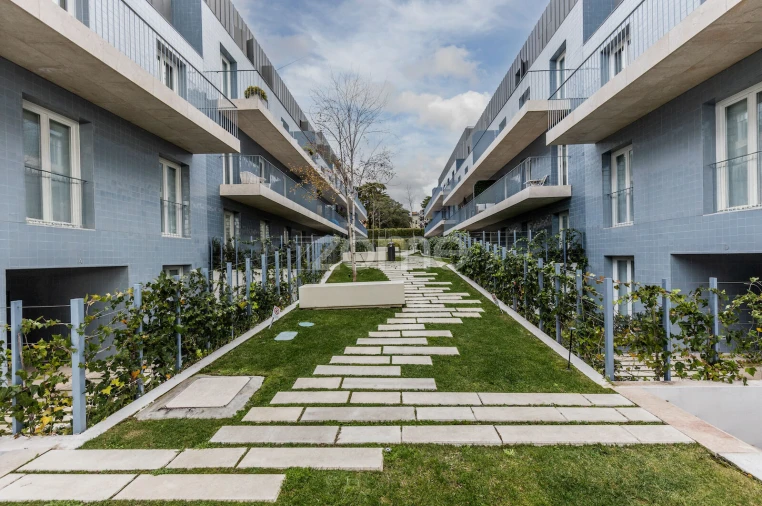 Apartamento T2 para Arrendamento em Ajuda Foto 32