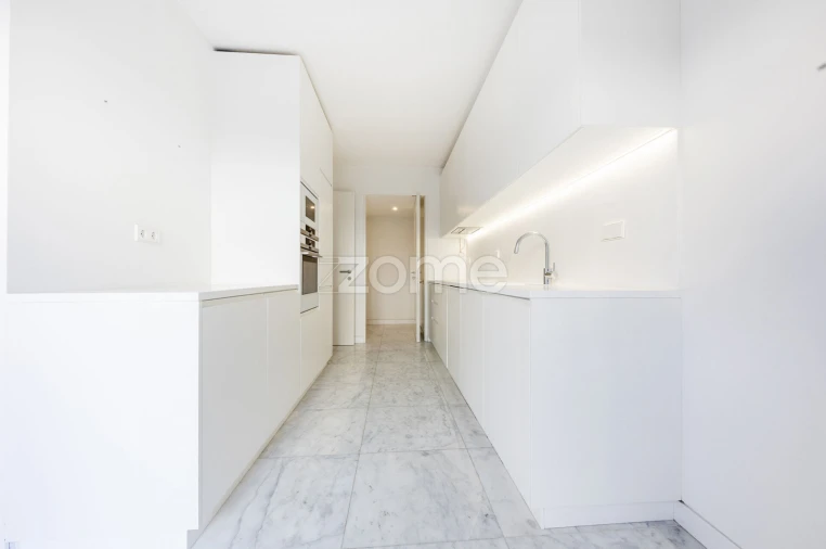 Apartamento T2 para Arrendamento em Ajuda Foto 9