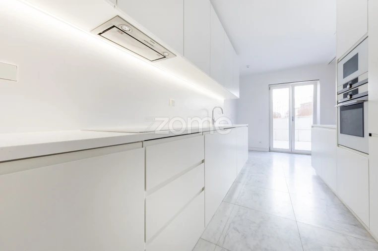 Apartamento T2 para Arrendamento em Ajuda Foto 12